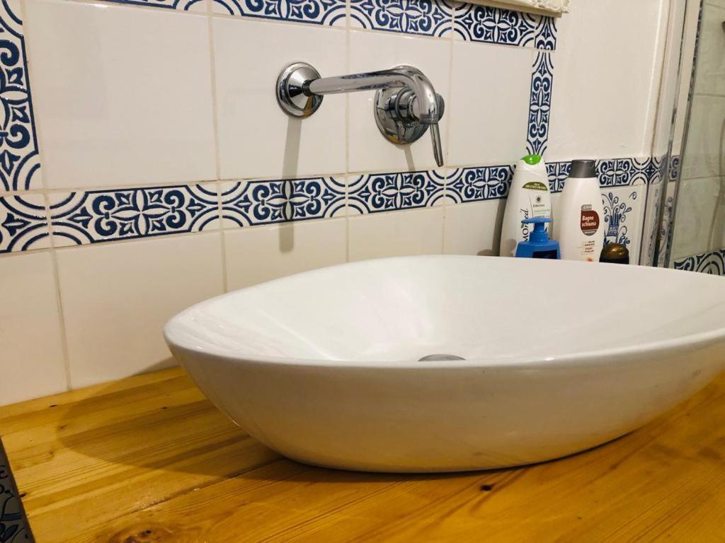 Casa Eleonora - Family Holiday Home Near Beach 보사 외부 사진